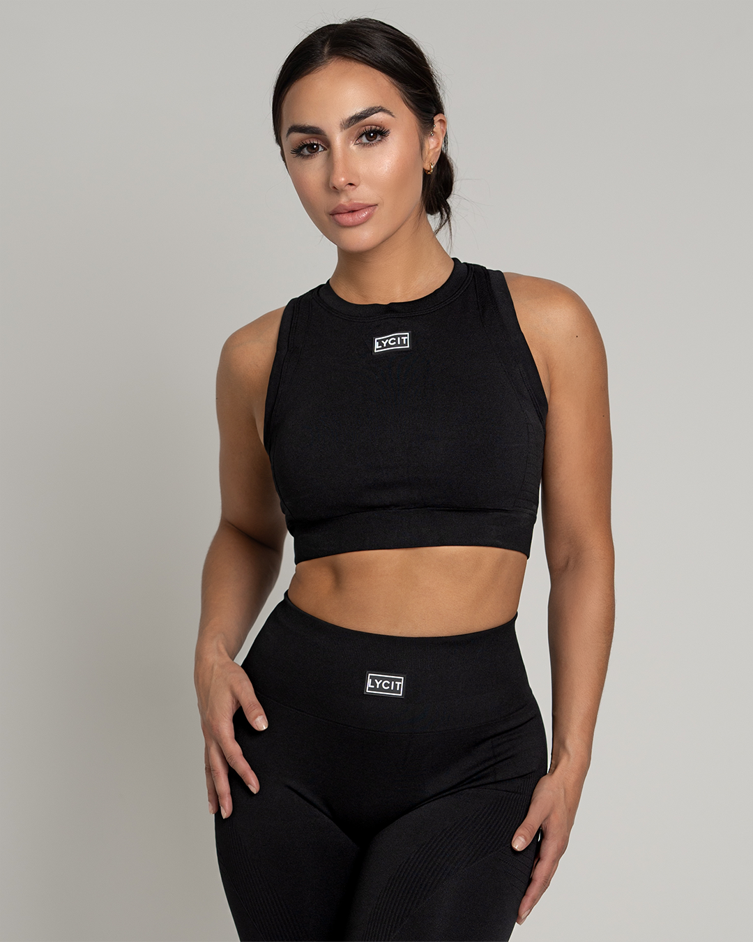 Form-Fit Seamless Crop