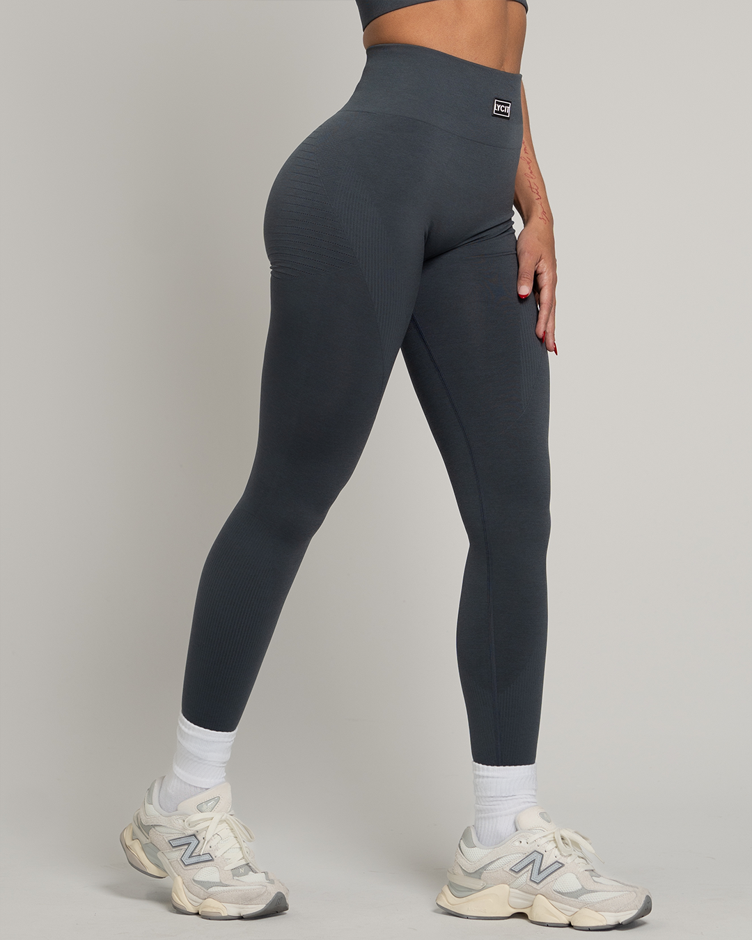 Gymshark Womens Gray Fit Seamless Leggings With Green Waistband