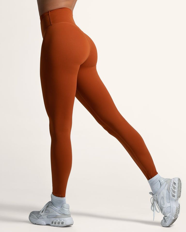 BNWT Vuori Miles Ankle Pants (in Clay) (alternative to athleta gap sweaty  Betty Lorna Jane arcteryx Technical Performance), Women's Fashion,  Activewear on Carousell
